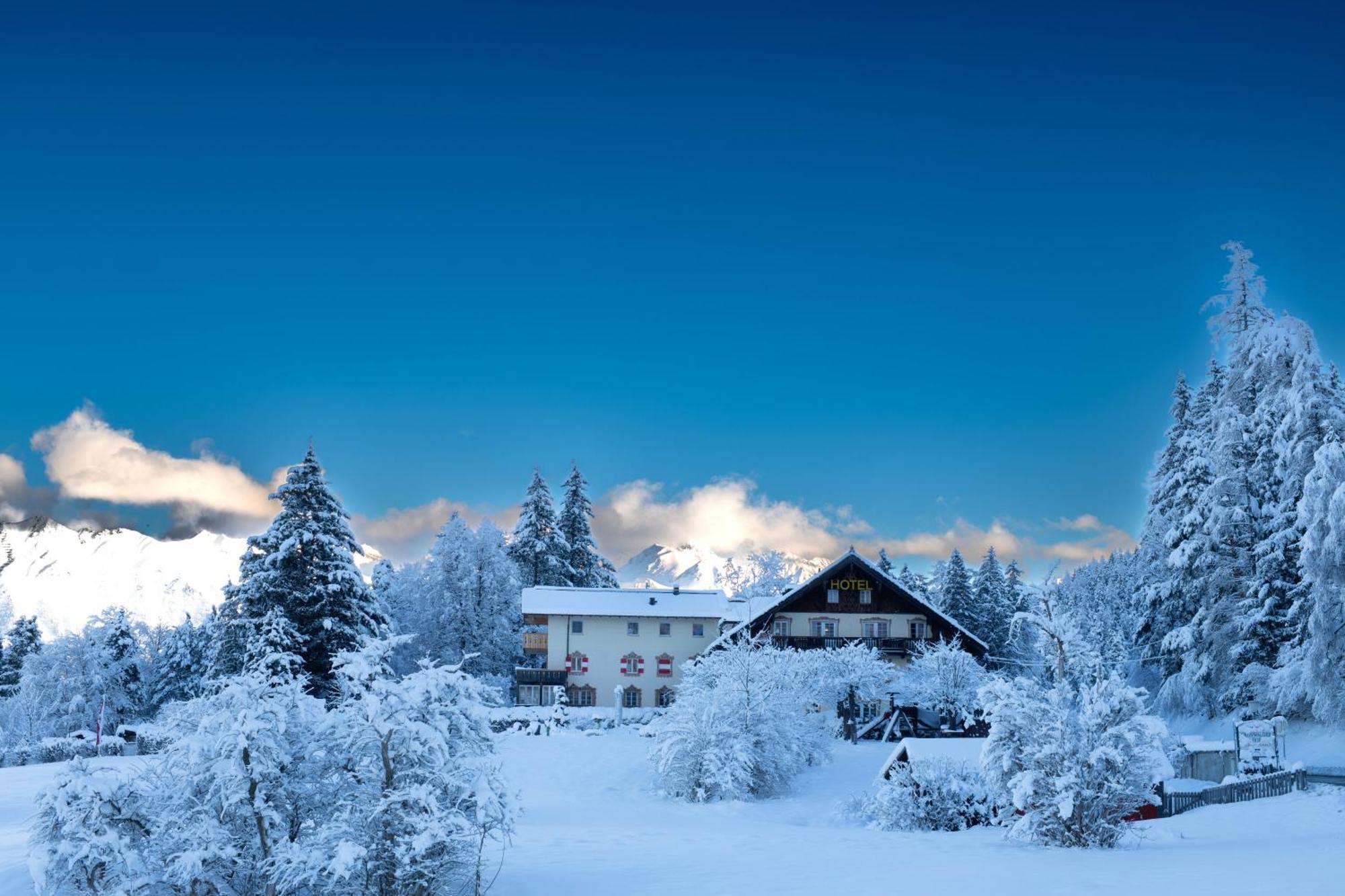 Hotel Restaurant Gruenwalderhof Patsch Exteriör bild