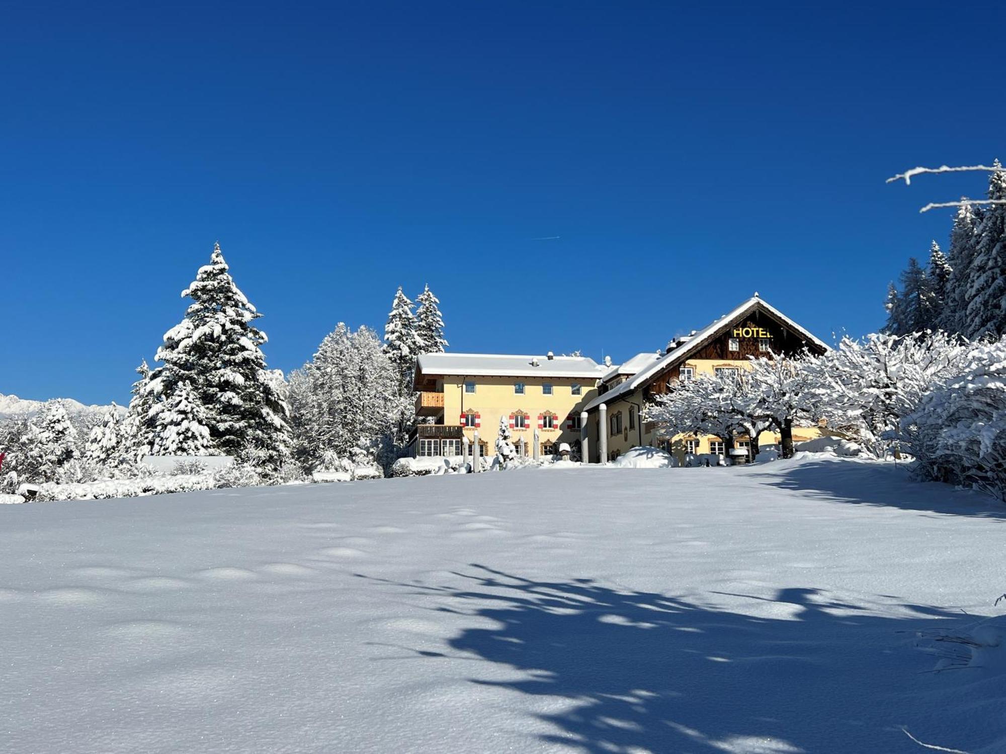 Hotel Restaurant Gruenwalderhof Patsch Exteriör bild
